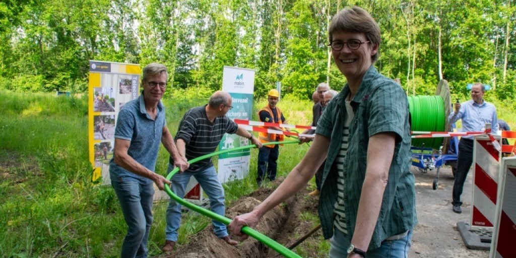 Aanleg glasvezelnetwerk GlasDraad Drenthe van start