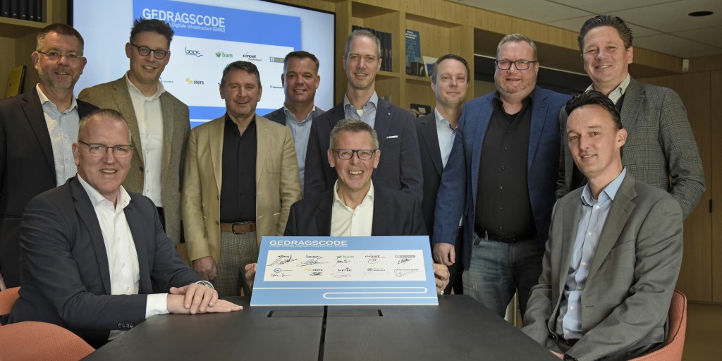 Techniek Nederland, NLconnect en acht technisch dienstverleners ondertekenden de Gedragscode Veilige Aanleg Data- en Telecomnetwerken