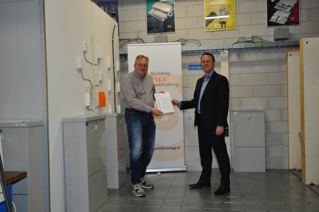 news/2023/05/Overhandiging-certificaat-locatie-BAM-telecom.jpeg