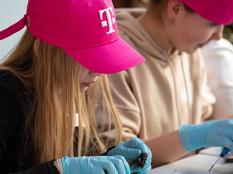 Workshops voor meiden bij Kabelnoord en T-Mobile tijdens Girls’ Day 2023